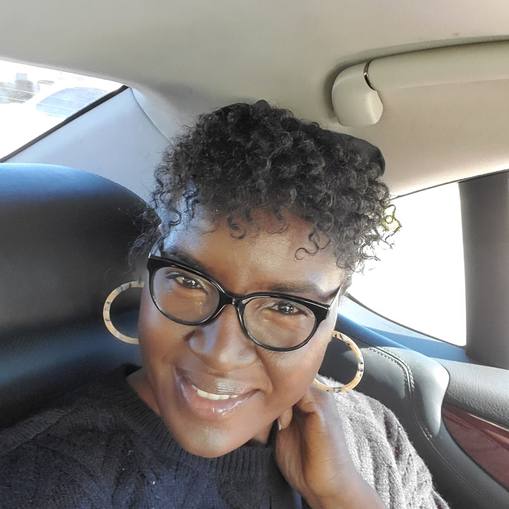 Meet your Posher, Latoya